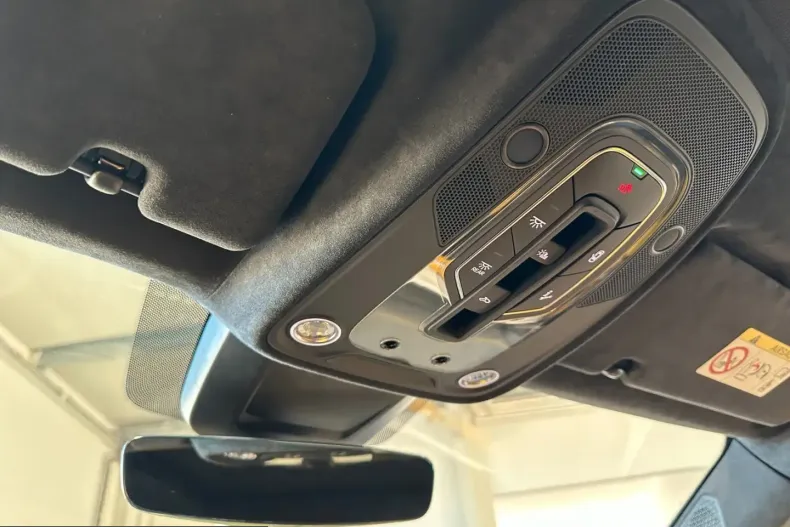 Lamborghini Urus din 2021 cu 79.980 km - oferta LAM203011 - foto 26