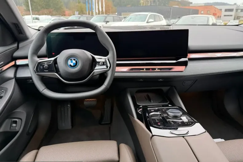 BMW i5 (Seria 5) din 2025 cu 17.862 km - oferta BMW203016 - foto 6