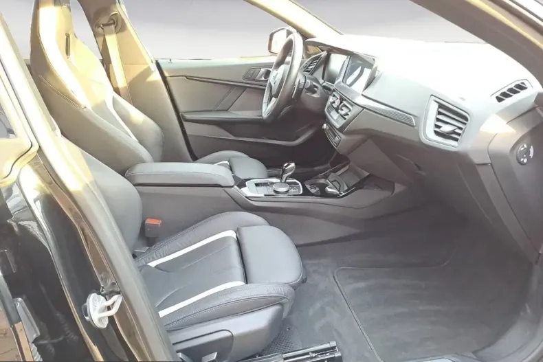 BMW 220i (Seria 2) din 2024 cu 22.136 km - oferta BMW203017 - foto 9