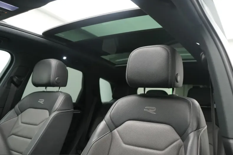 Volkswagen Touareg din 2022 cu 68.398 km - oferta VOL203019 - foto 3