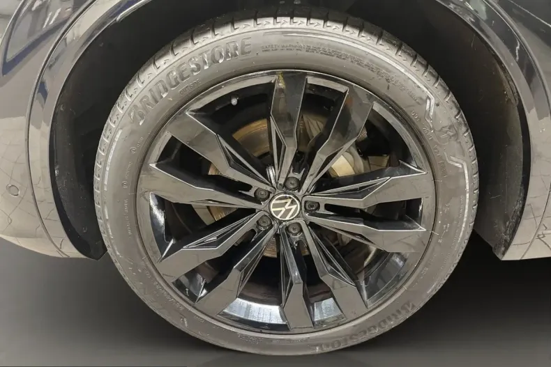 Volkswagen Touareg din 2021 cu 39.903 km - oferta VOL203020 - foto 6