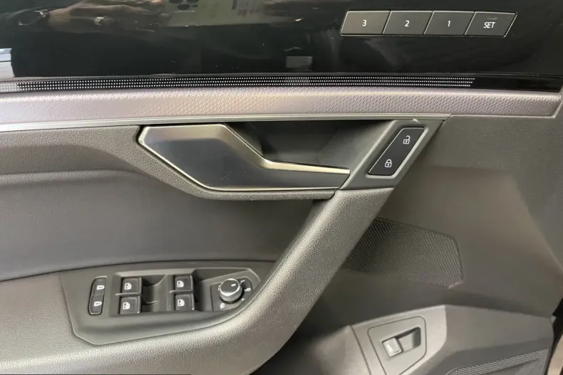 Volkswagen Touareg din 2021 cu 39.903 km - oferta VOL203020 - foto 8