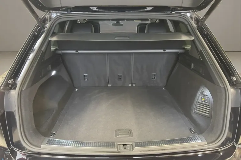 Volkswagen Touareg din 2021 cu 39.903 km - oferta VOL203020 - foto 15