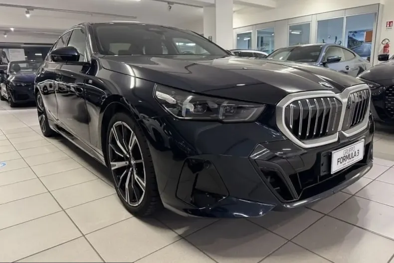 BMW 520d (Seria 5) din 2024 cu 79.411 km - oferta BMW203024 - foto 1