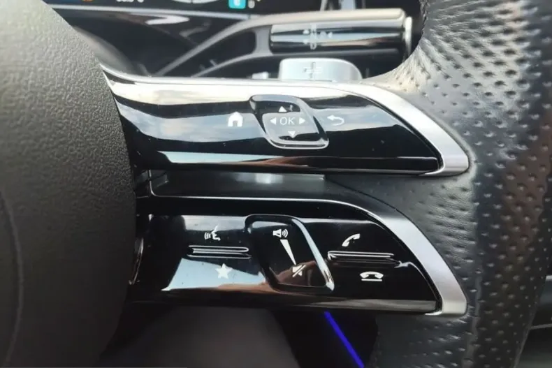 Mercedes-Benz E 220 (Clasa E) din 2024 cu 90.287 km - oferta MER203028 - foto 12