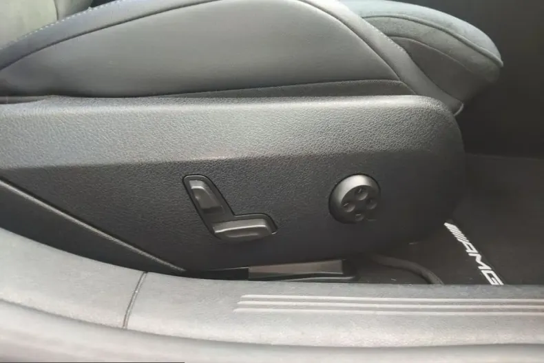 Mercedes-Benz E 220 (Clasa E) din 2024 cu 90.287 km - oferta MER203028 - foto 15