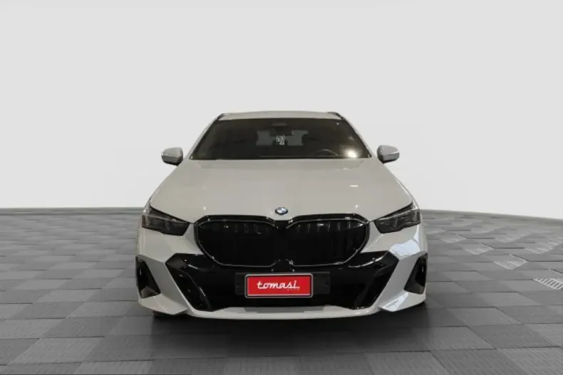 BMW 540d (Seria 5) din 2025 cu 52.509 km - oferta BMW203030 - foto 1