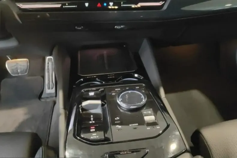 BMW 540d (Seria 5) din 2025 cu 52.509 km - oferta BMW203030 - foto 13