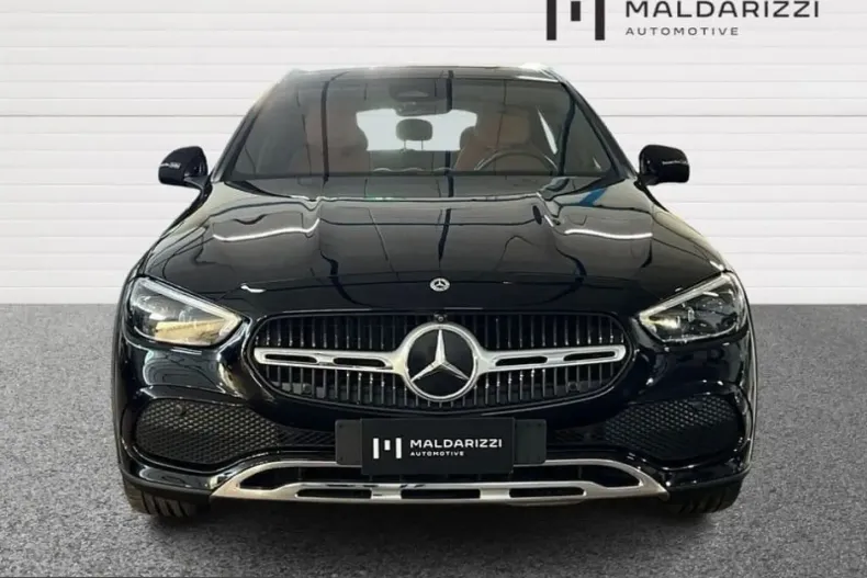 Mercedes-Benz C 220 (Clasa C) din 2022 cu 66.372 km - oferta MER203036 - foto 1