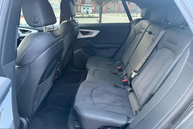 Audi Q8 din 2024 cu 39.800 km - oferta AUD203043 - foto 9