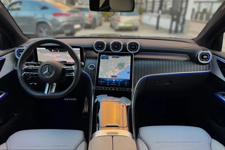 Mercedes-Benz GLC 300 (Clasa GLC) din 2024 cu 45.000 km - oferta MER203062 - foto 3