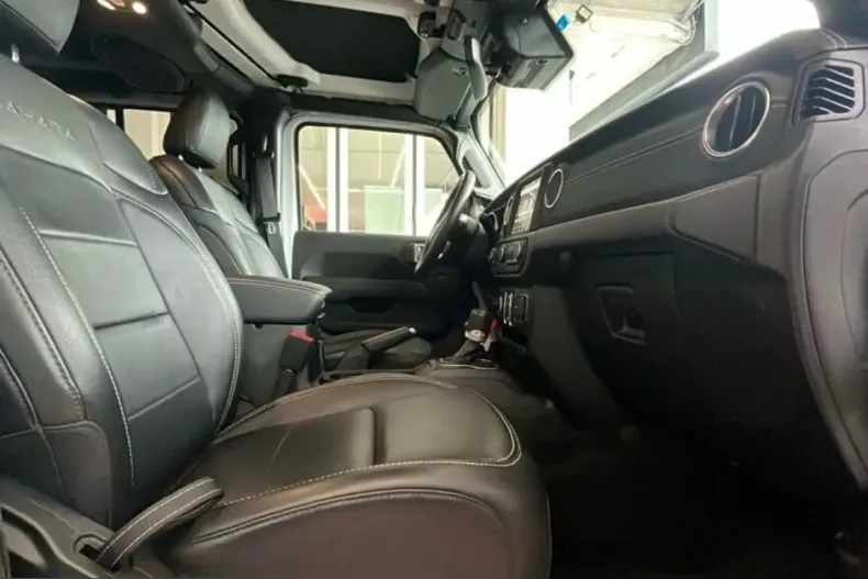 Jeep Wrangler din 2023 cu 44.150 km - oferta JEE203066 - foto 8