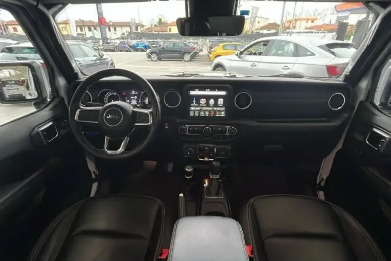 Jeep Wrangler din 2023 cu 44.150 km - oferta JEE203066 - foto 11