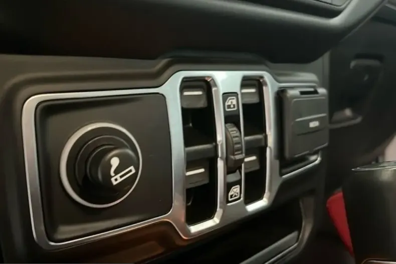 Jeep Wrangler din 2023 cu 44.150 km - oferta JEE203066 - foto 15