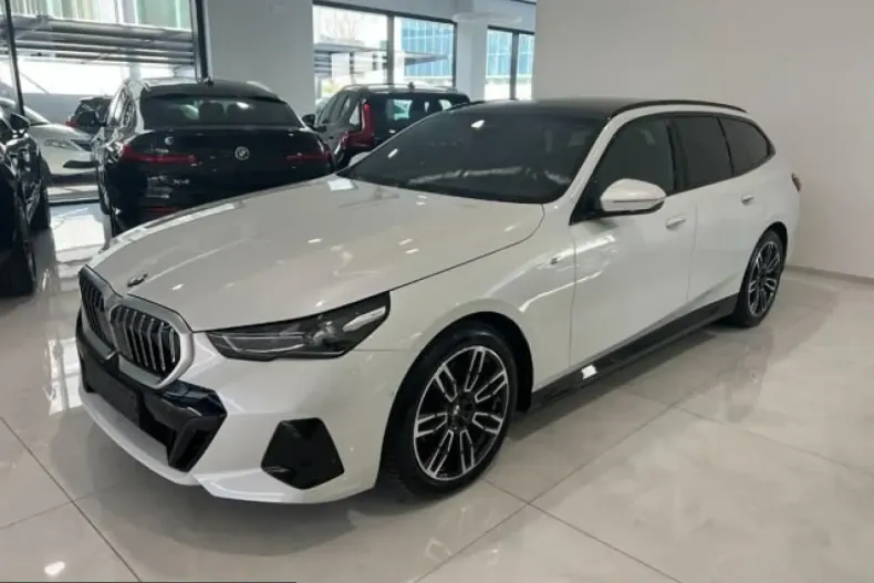 BMW 520d (Seria 5) din 2024 cu 32.700 km - oferta BMW203081 - foto 1