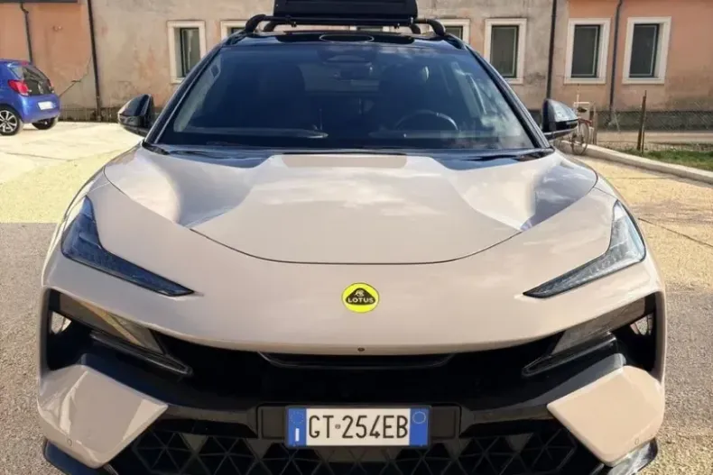 Lotus Eletre din 2024 cu 40.000 km - oferta LOT203084 - foto 2