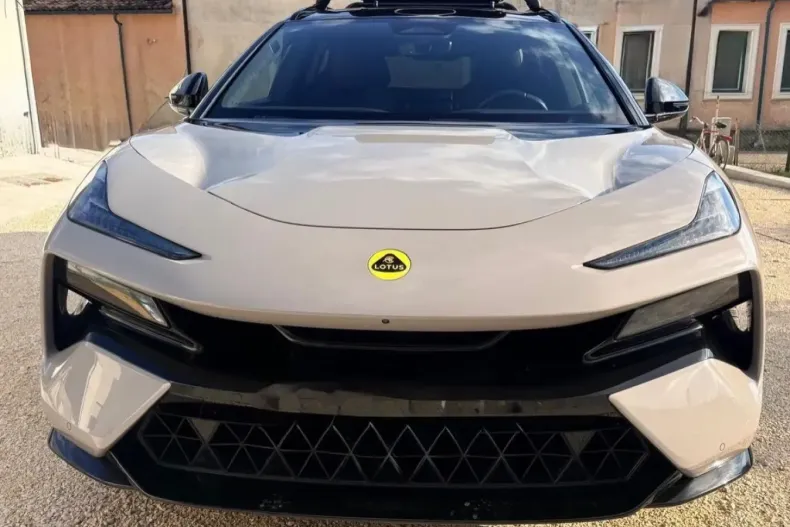 Lotus Eletre din 2024 cu 40.000 km - oferta LOT203084 - foto 3