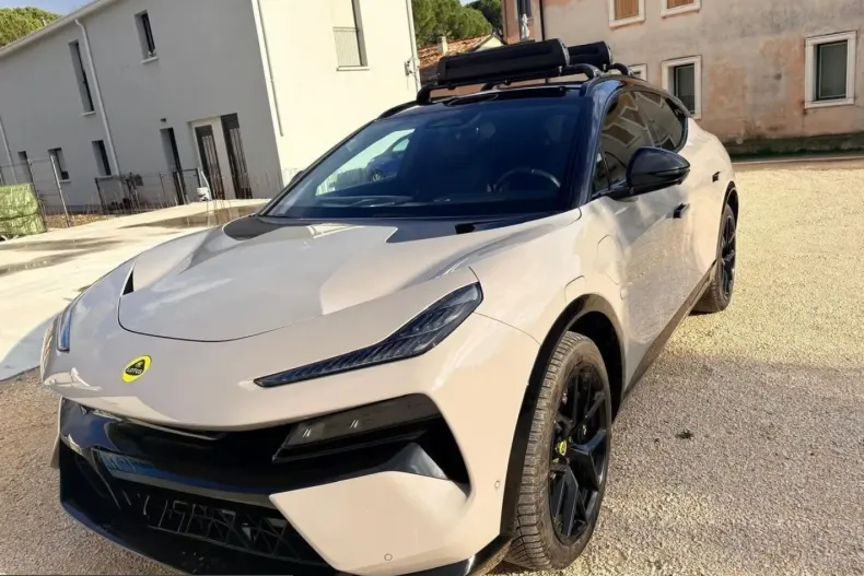 Lotus Eletre din 2024 cu 40.000 km - oferta LOT203084 - foto 8