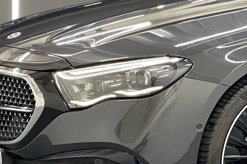 Mercedes-Benz E 300 (Clasa E) din 2024 cu 18.511 km - oferta MER203085 - foto 5