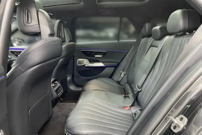 Mercedes-Benz E 300 (Clasa E) din 2024 cu 18.511 km - oferta MER203085 - foto 11