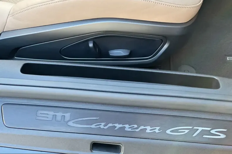 Porsche 992 din 2024 cu 24.900 km - oferta POR203092 - foto 4