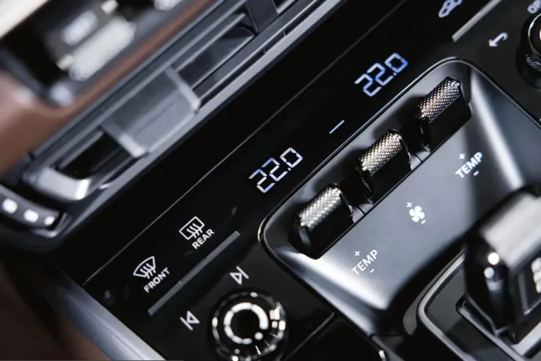 Porsche 992 din 2024 cu 19.100 km - oferta POR203095 - foto 35