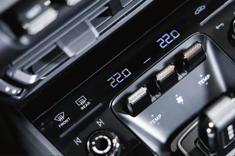 Porsche 992 din 2024 cu 22.700 km - oferta POR203099 - foto 36