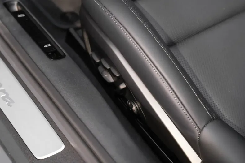 Porsche 992 din 2025 cu 7.911 km - oferta POR203103 - foto 37