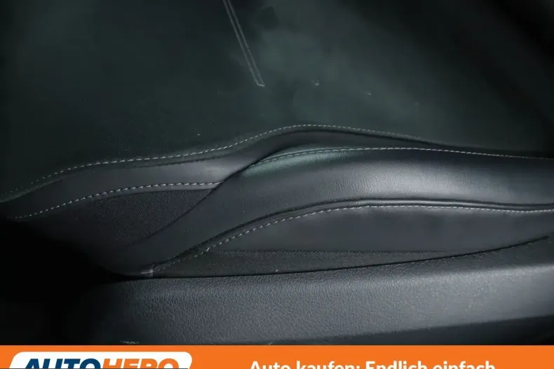 Mercedes-Benz C 200 (Clasa C) din 2022 cu 53.086 km - oferta MER203105 - foto 23