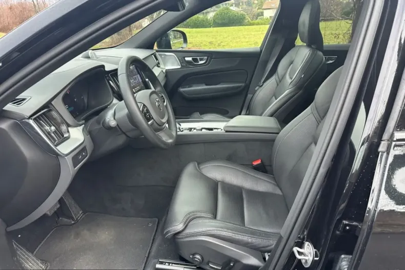 Volvo XC60 din 2025 cu 30.000 km - oferta VOL203108 - foto 9