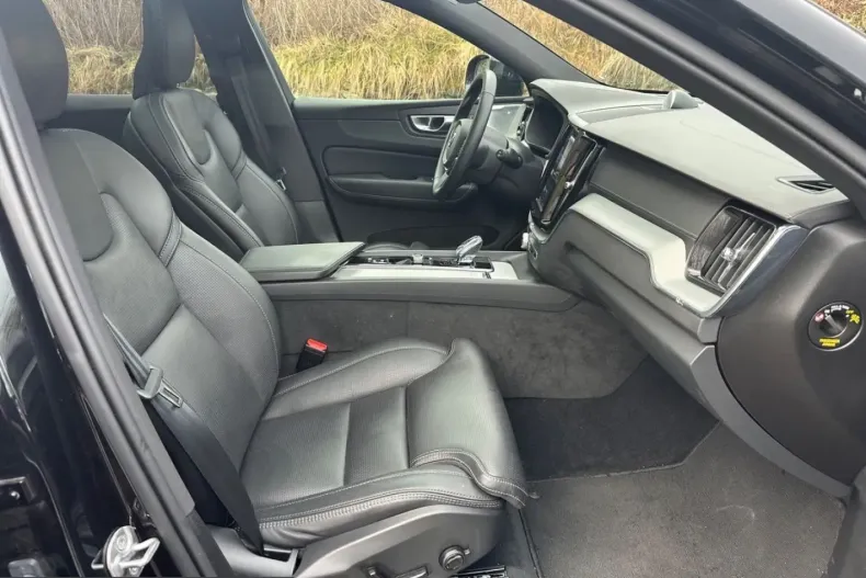 Volvo XC60 din 2025 cu 30.000 km - oferta VOL203108 - foto 10