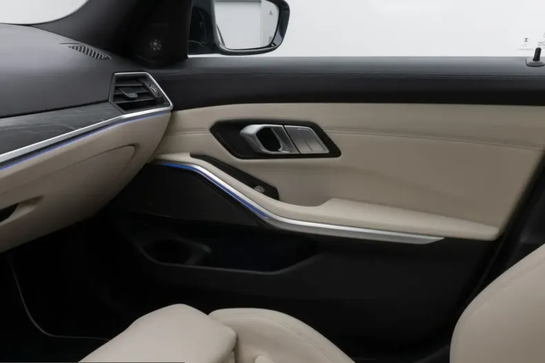 BMW M3 (Seria 3) din 2022 cu 37.725 km - oferta BMW203112 - foto 31