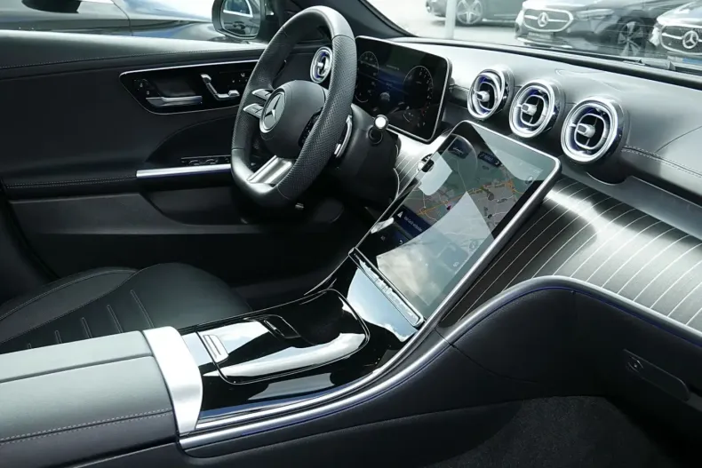 Mercedes-Benz C 300 (Clasa C) din 2025 cu 6.828 km - oferta MER203113 - foto 5