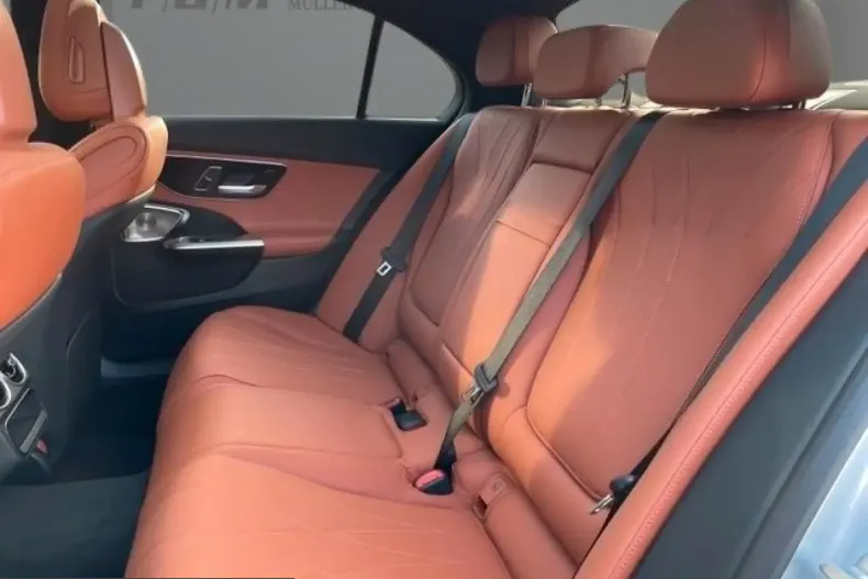 Mercedes-Benz C 300 (Clasa C) din 2023 cu 42.800 km - oferta MER203124 - foto 12