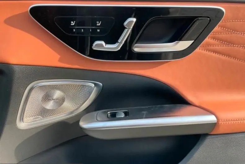 Mercedes-Benz C 300 (Clasa C) din 2023 cu 42.800 km - oferta MER203124 - foto 14