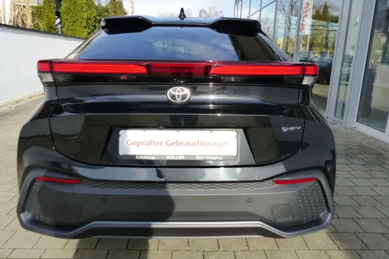 Toyota C-HR din 2024 cu 10.240 km - oferta TOY203125 - foto 4