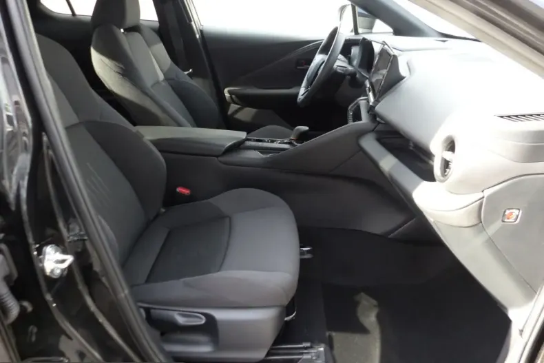 Toyota C-HR din 2024 cu 10.240 km - oferta TOY203125 - foto 6