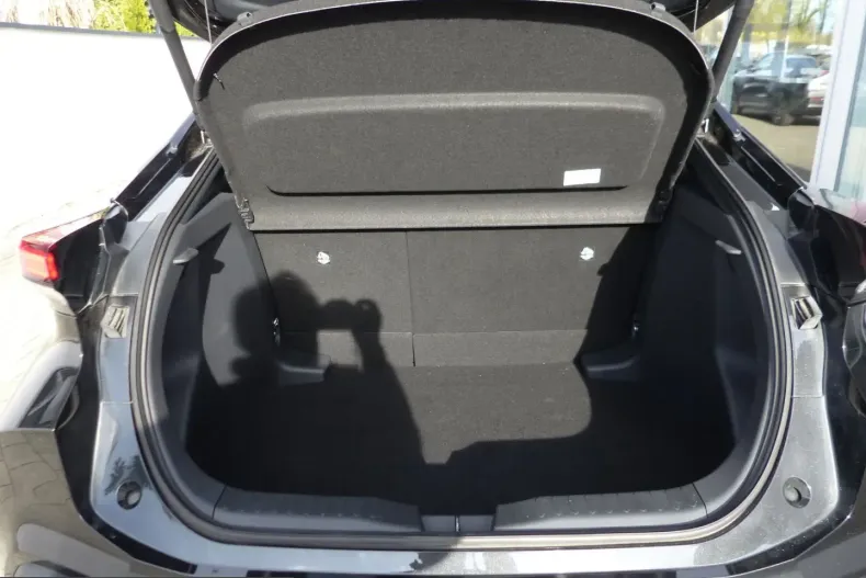 Toyota C-HR din 2024 cu 10.240 km - oferta TOY203125 - foto 10