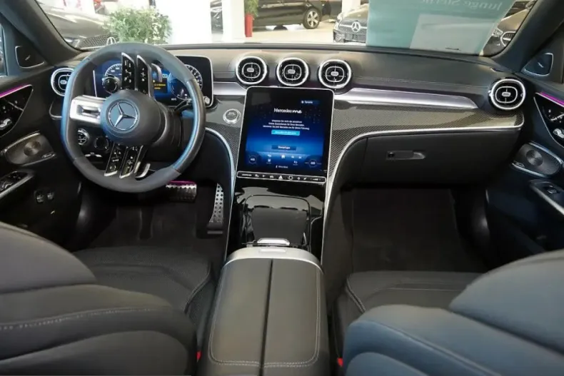 Mercedes-Benz C 63 AMG (Clasa C) din 2024 cu 4.400 km - oferta MER203128 - foto 10