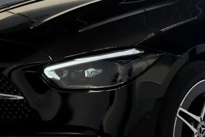 Mercedes-Benz C 400 (Clasa C) din 2024 cu 28.993 km - oferta MER203129 - foto 2