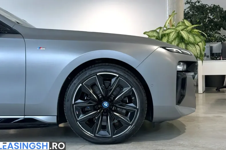 BMW i7 (Seria 7) din 2023 cu 38.517 km - oferta BMW203134 - foto 34