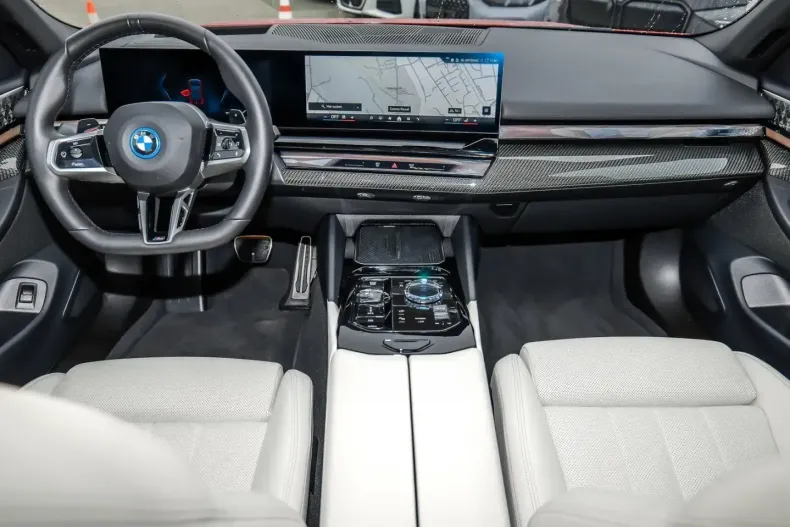 BMW 550 (Seria 5) din 2025 cu 28.174 km - oferta BMW203140 - foto 14