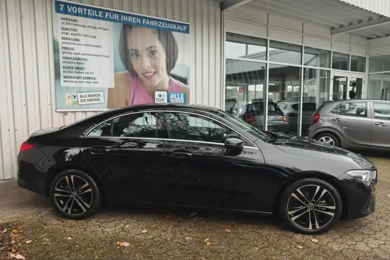 Mercedes-Benz CLA 180 (Clasa CLA) din 2024 cu 14.524 km - oferta MER203141 - foto 3