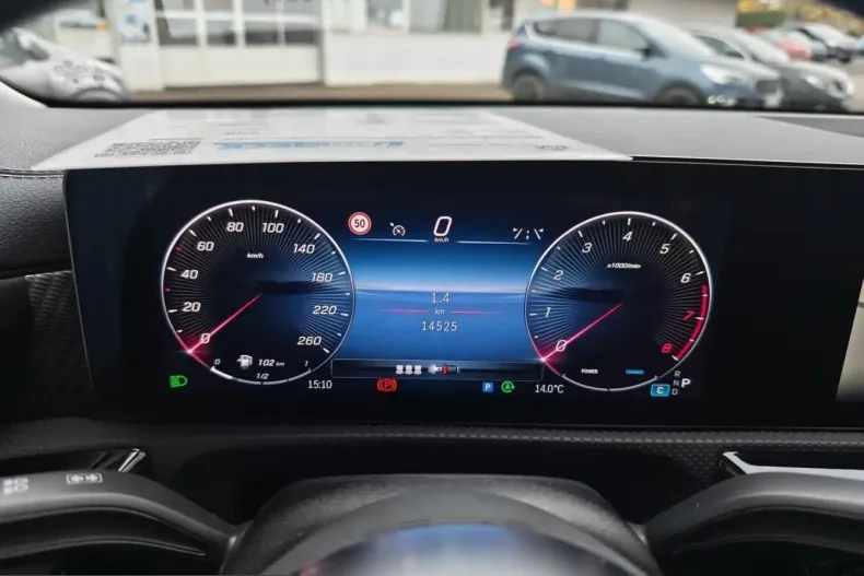 Mercedes-Benz CLA 180 (Clasa CLA) din 2024 cu 14.524 km - oferta MER203141 - foto 13