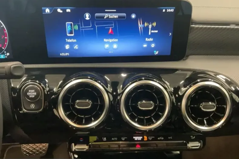 Mercedes-Benz CLA 180 (Clasa CLA) din 2025 cu 5.464 km - oferta MER203143 - foto 10