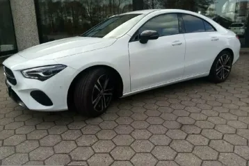 Mercedes-Benz CLA 180 din 2023 - oferta MER203144