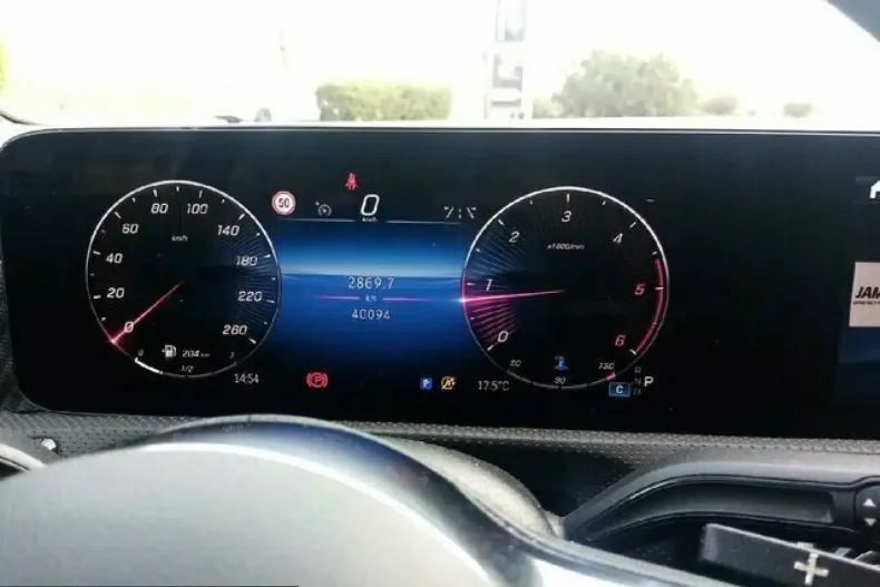 Mercedes-Benz CLA 180 (Clasa CLA) din 2023 cu 39.900 km - oferta MER203144 - foto 7