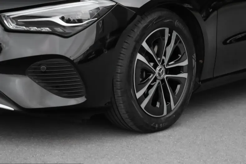 Mercedes-Benz CLA 180 (Clasa CLA) din 2024 cu 29.748 km - oferta MER203145 - foto 9