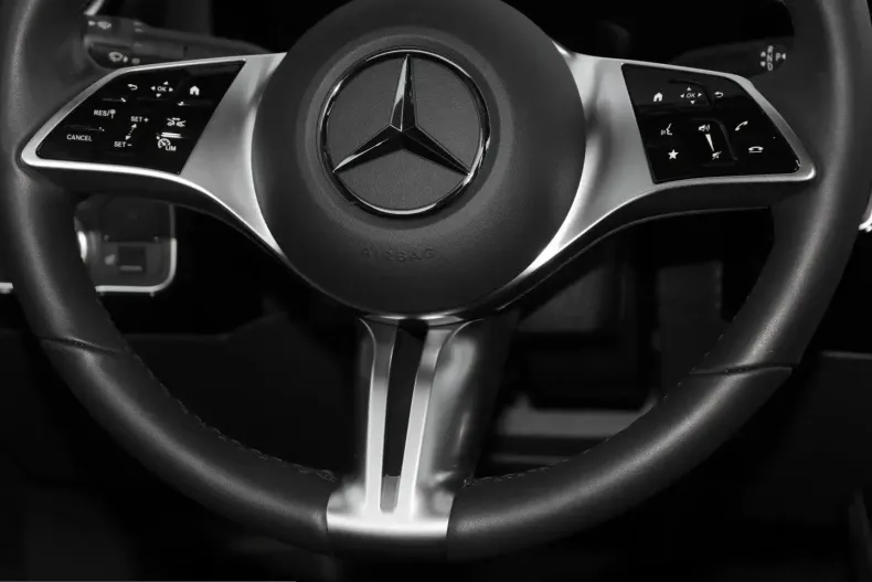 Mercedes-Benz CLA 180 (Clasa CLA) din 2024 cu 29.748 km - oferta MER203145 - foto 11