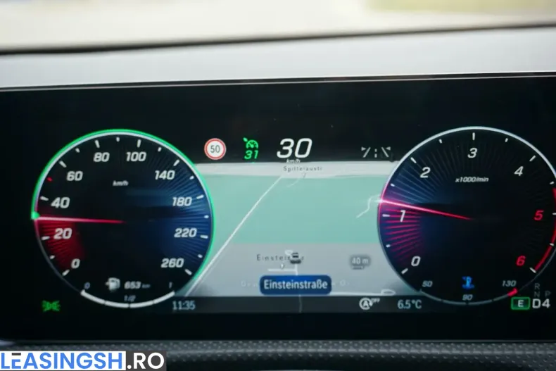 Mercedes-Benz CLA 180 (Clasa CLA) din 2024 cu 44.300 km - oferta MER203146 - foto 15